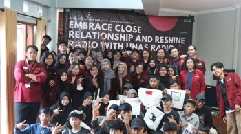 PENGABDIAN MASYARAKAT BERSAMA UNAS RADIO “Embrace Close Relationship and Reshine Radio with Unas Radio”